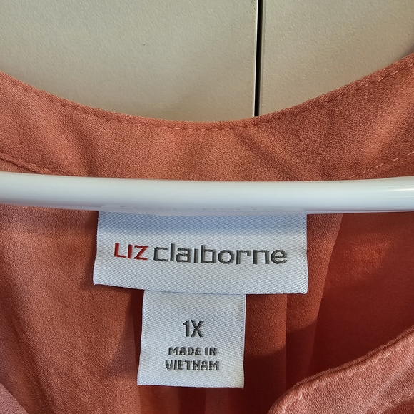 Liz Claiborne Tops - Liz Claiborne Coral Blouse 1X